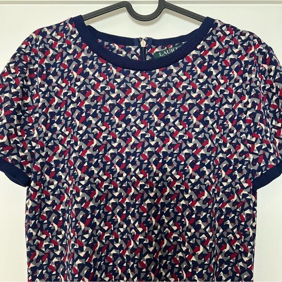 Lauren Ralph Lauren Women Top Medium Blue Short Sleeve Geometric Print Crew Neck - Picture 2 of 12